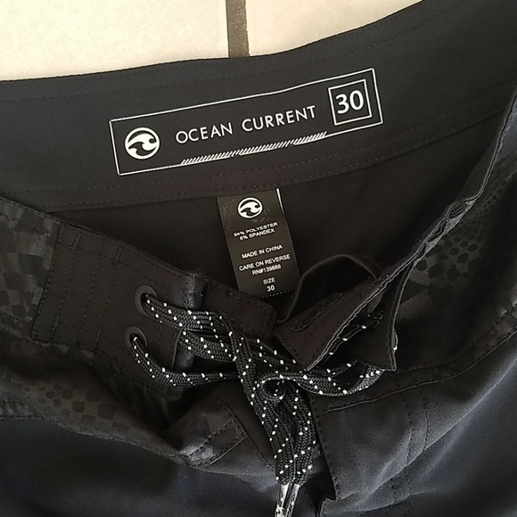 Ocean Current Shorts - Picture 2 of 4